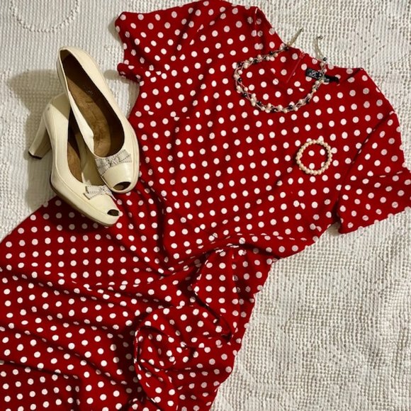 Red and White Polka Dot Wiggle Dress - Picture 4 of 10
